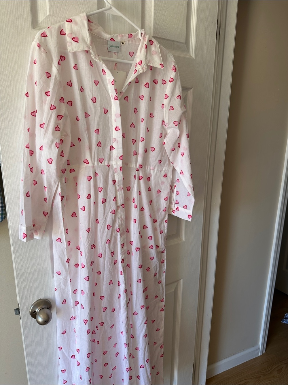 Julia Amory hearts shirt  XL